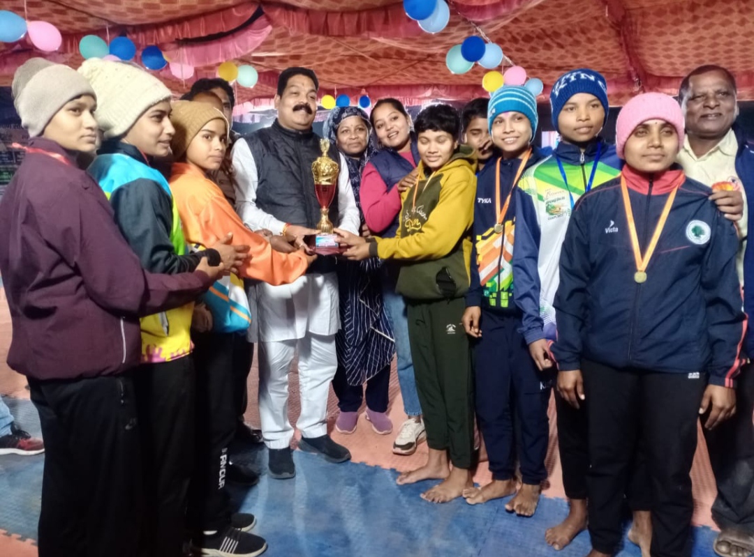 राज्य स्तरीय कबड्डी प्रतियोगिता में पेण्ड्रा की महिला टीम ने 2 दिनों में 2 खिताब पर कब्जा किया