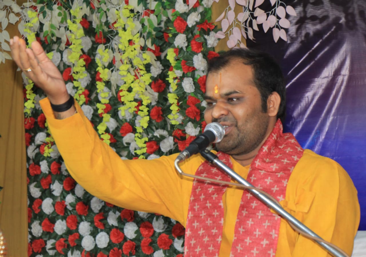 अहंकार ही मनुष्य के पतन का कारण, अहंकार का परित्याग करें : राहुलकृष्ण महाराज…,कुम्हारी में संगीतमयी श्रीराम कथा महोत्सव का भव्य आयोजन…