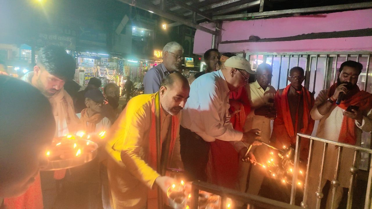 राम नवमी पर विश्व हिन्दू परिषद व बजरंग दल ने हर्षोल्लास से मनाया राम उत्सव…,बड़ी संख्या में शामिल हुए राम भक्त…अयोध्याधाम के भव्य मंदिर में श्रीरामलला की मूर्ति स्थापित होने के बाद विश्व हिन्दू परिषद ने इस वर्ष चैत्र नवरात्र को 9 दिनों तक श्रीराम उत्सव के रुप में मनाया…