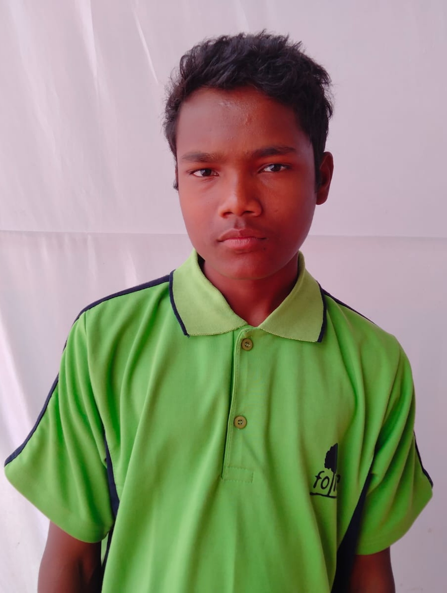 भारतीय खेल प्राधिकरण गांधीनगर गुजरात के लिए छत्तीसगढ़ राज्य से चयनित एक मात्र दिव्यांग तैराक रोहित गोंड़ को नहीं मिल रहा ट्रेन में रिजर्वेशन…,ट्रेनों का निरस्त होना भी बना समस्या का कारण…,19 तारीख तक उपस्थिति देना अनिवार्य अन्यथा चयन हो जायेगा निरस्त…, देशभर से कुल 24 तैराक हुए हैं चयनित…,राष्ट्रीय स्तर पर कई गोल्ड मेडल जीतने से हुआ है रोहित का चयन…,कलेक्टर लीना कमलेश मंडावी ने रोहित को दी उज्ज्वल भविष्य की शुभकामना…