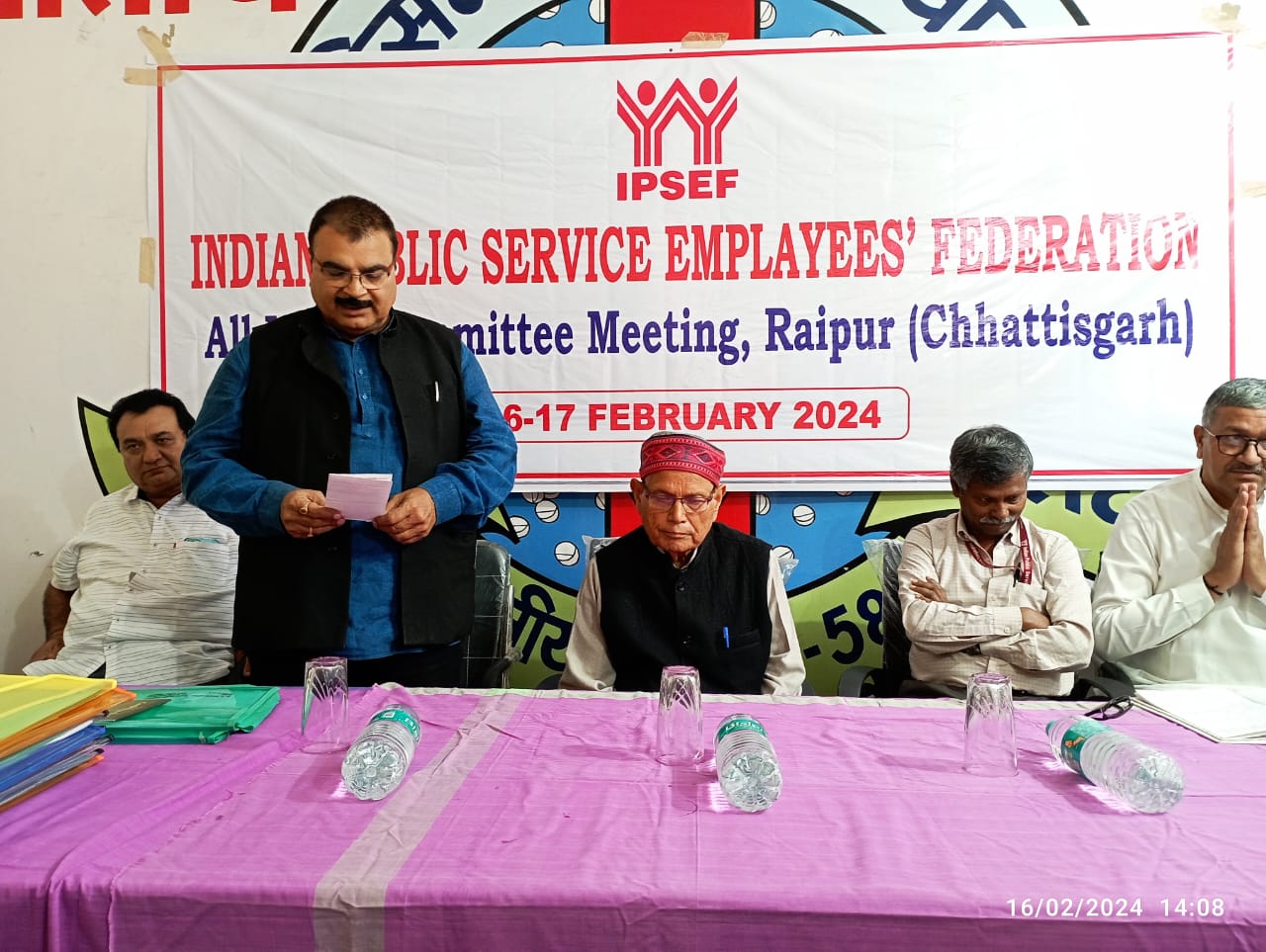 इफ्सेफ की अखिल भारतीय बैठक 6 एवं 7 जुलाई को दिल्ली में…,वन नेशन-वन पेंशन, एक वेतनमान, संविदा तथा आउट सोर्सिंग प्रथा पर रोक एवं 8वें वेतन आयोग की घोषणा जैसी मांगो पर बनेगी कार्य योजना…,छ.ग. से महासंघ के प्रदेश संयोजक अनिल शुक्ला, स्वास्थ कर्मचारी संघ के प्रदेशाध्यक्ष आलोक मिश्रा एवं उप प्रांताध्यक्ष एसपी देवांगन होंगे शामिल…